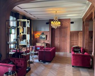 Thereset Schloss Groß Plasten - Waren - Lounge