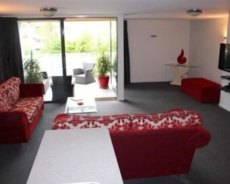 June Petrol Deal - Discounted Rates to Offset Recent Petrol Rises. - Hanmer Springs - Living room