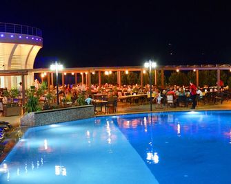 Notion Kesre Beach Hotel and Spa - Menderes - Basen