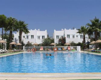 Bagevleri Hotel & Garden Restaurant - בודרום - בריכה