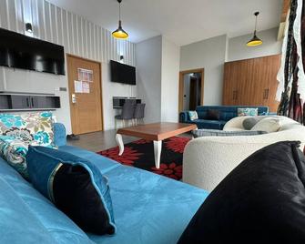 Albatros Premium Hôtel - Yaoundé - Living room