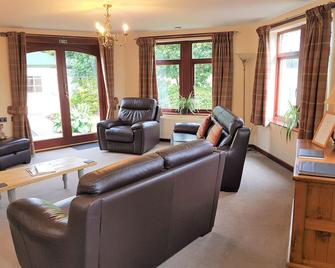 1 Bedroom Accommodation In Annan, Near Dumfries - Annan - Living room