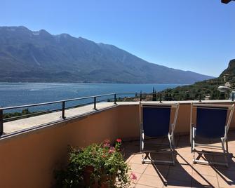 Villa Belvedere Hotel - Limone sul Garda - Parveke