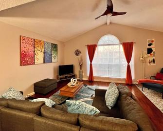 Spacious & Modern 2bd/2ba Corporate Condo w/Dedicated Workspace - Madison - Living room