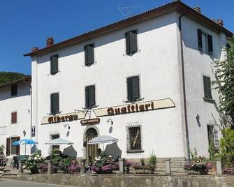Albergo Ristorante Gualtieri - Barberino di Mugello - Budova