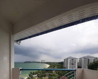 Seri Bulan Condo - Si Rusa - Balcony