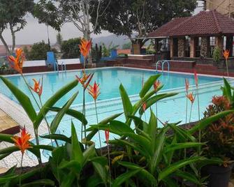 Hotel Purnama Mulia - Sangkanurip - Piscina