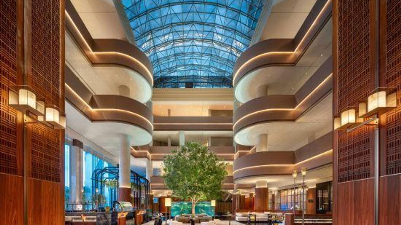 Lung Chuen International Hotel