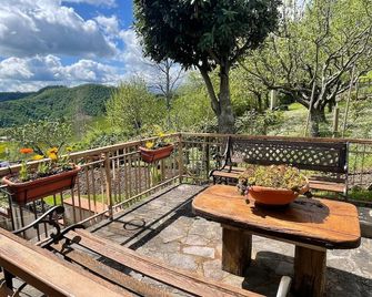 Casa Sibilla 3 bedrooms independent apartment in the Sibillini National Park - 몬테모나코 - 발코니