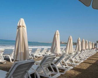 Tropic Beach Resort Hotel - Side - Ranta