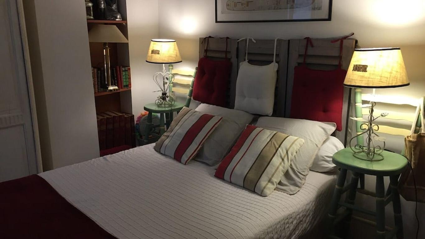 Chambre et sa salle de bain privée cocooning labellisée