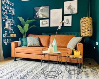 B&B Drents Groen, cozy modern furnished with air conditioning - Odoorn - Sala de estar
