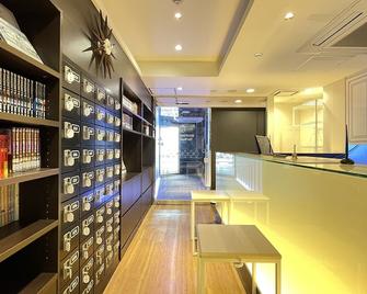Spa & Capsule Hotel Grandpark-Inn Kitasenju - Tokyo - Front desk