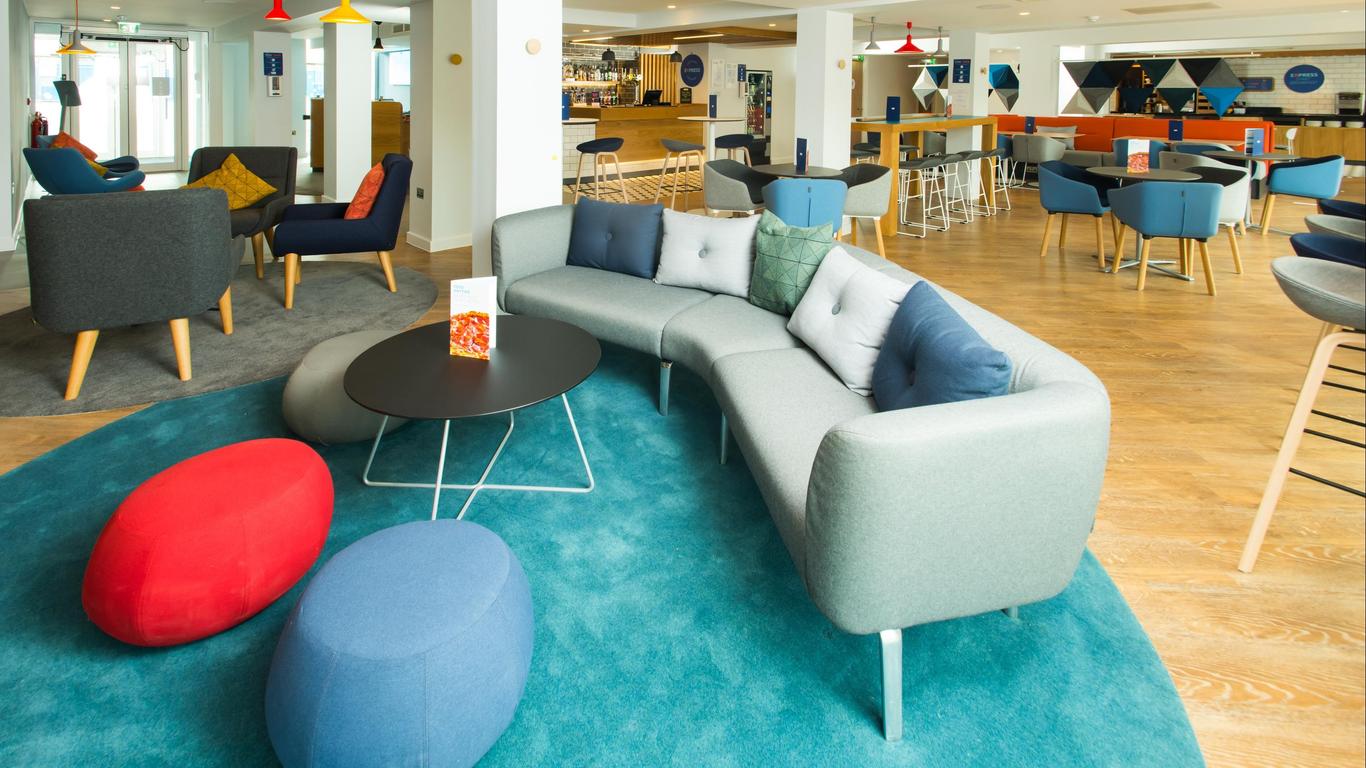 هوليداي إن إكسبرس كارديف باي