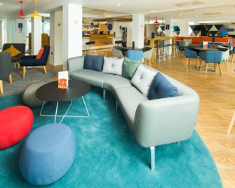 Holiday Inn Express Cardiff Bay By IHG - Cardiff - Oleskelutila