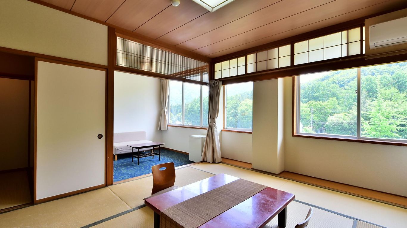 ألباين روت هوتل