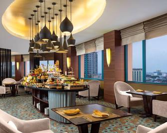 Hotel Ciputra Semarang managed by Swiss-Belhotel International - Semarang - Lounge