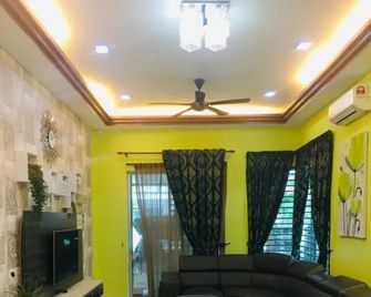 D Wangi Homestay Pasir Gudang at Ecotropic - Pasir Gudang