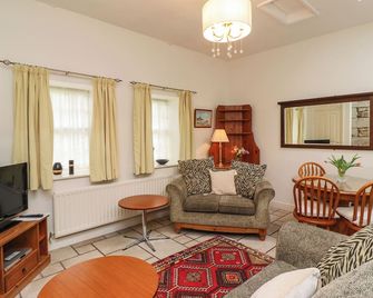 Glebe Cottage - Bamburgh - Living room