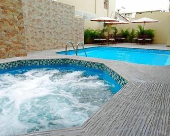 Hotel Marvento Suites - Salinas - Pool