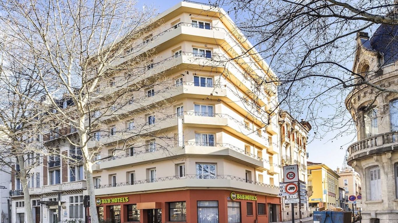 بي آند بي هوتل بيربينان سنتر