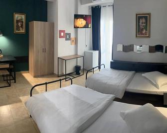 Taxi Hostel - Otopeni - Schlafzimmer