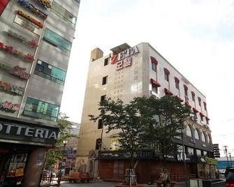 Changwon Yongho-dong Zeta - Čchangwon - Budova