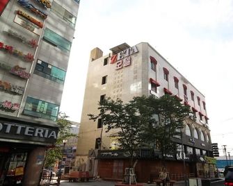 Changwon Yongho-dong Zeta - Changwon - Gebouw
