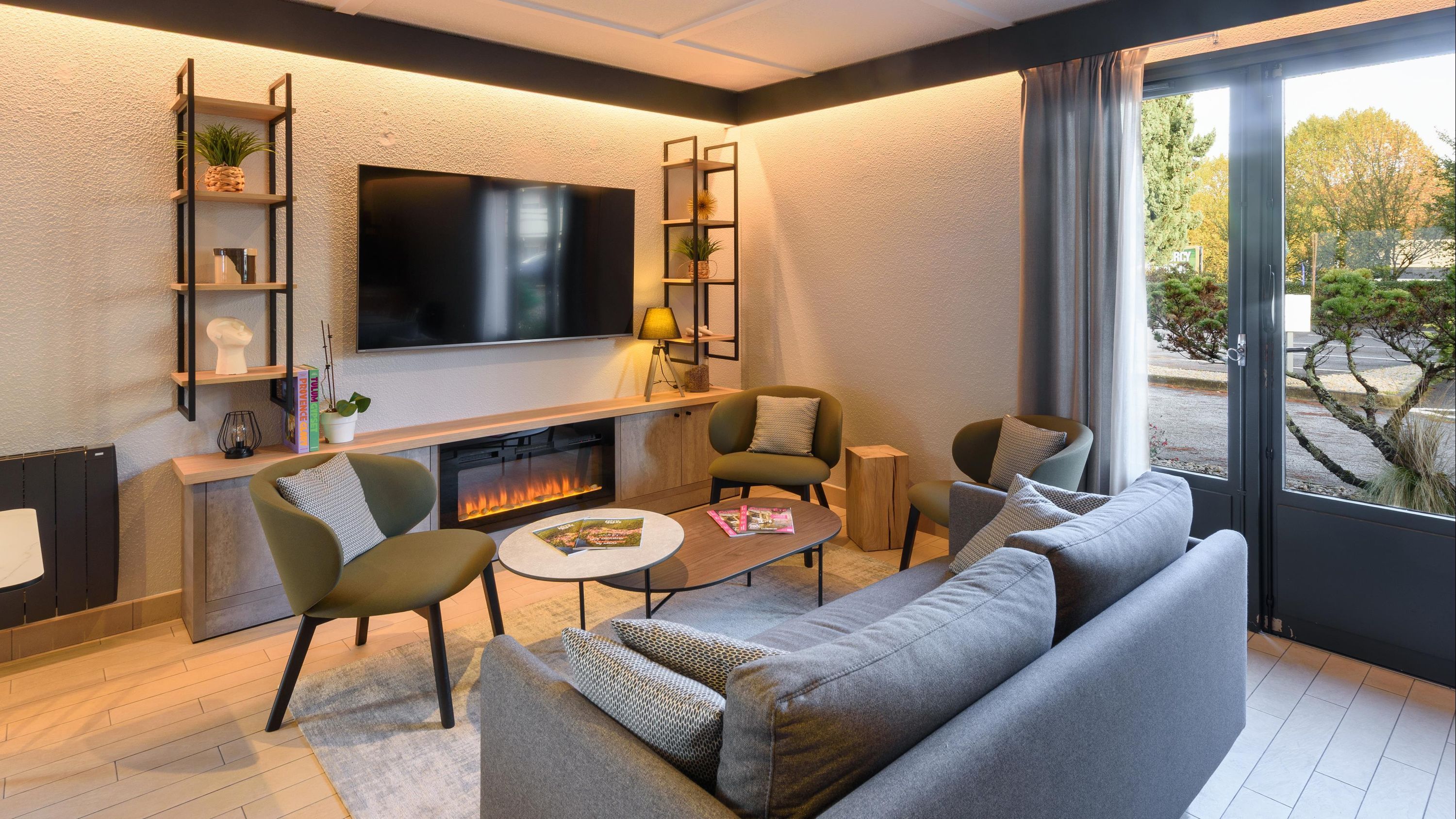 Campanile Nature - Brive-La-Gaillarde - Brive-la-Gaillarde - Lobby