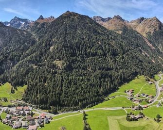 Hotel Pension Haid - St. Leonhard im Pitztal - Vista del exterior