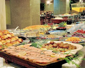 Yonago Universal Hotel - Yonago - Buffet