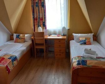 Hotel Karolinger - Düsseldorf - Habitación