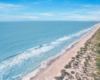 Captiva Charm - Gulf front Olde Captiva style cottage - Captiva - Beach