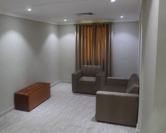 Magic Suite Alraggi - Al Farwānīyah - Living room