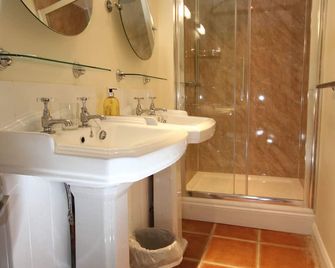 Bickleigh Castle - Tiverton - Baño
