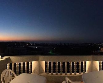 Little Weekend Inn - Jincheng Township - Balcony