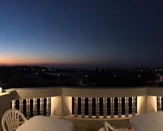 Little Weekend Inn - Jincheng Township - Balcón