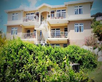 Gordian Terrace - Spanish Town - Edificio