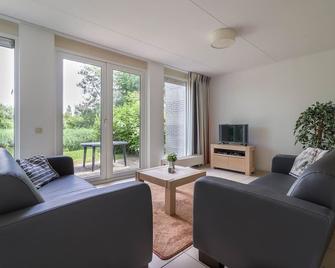 Holiday home at a holiday park in Friesland - Makkum - Living room