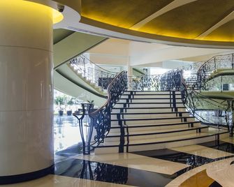The Bellevue Manila - Muntinlupa - Lobby