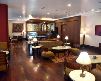 Radisson Hotel Varanasi - Benarés - Bar