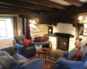 Rhyd-Yr-Eirin, Spectacular Snowdonia Cottage In Mountains By The Sea - Harlech - Living room