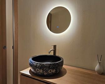 82 Capsule Hotel - Seoul