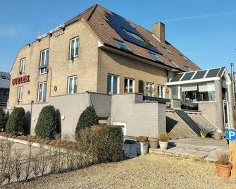 Boutique Hotel Butler - Zuienkerke - Gebäude