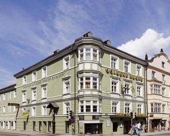 Double room with shower od. Bathroom, WC - Hotel Goldene Krone - Інсбрук - Будівля