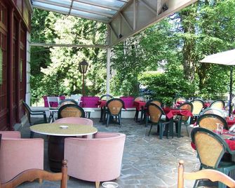 Auberge de la Marquise - Arnac-Pompadour - Patio