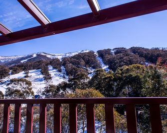 Thredbo Alpine Hotel - Thredbo - Balcón