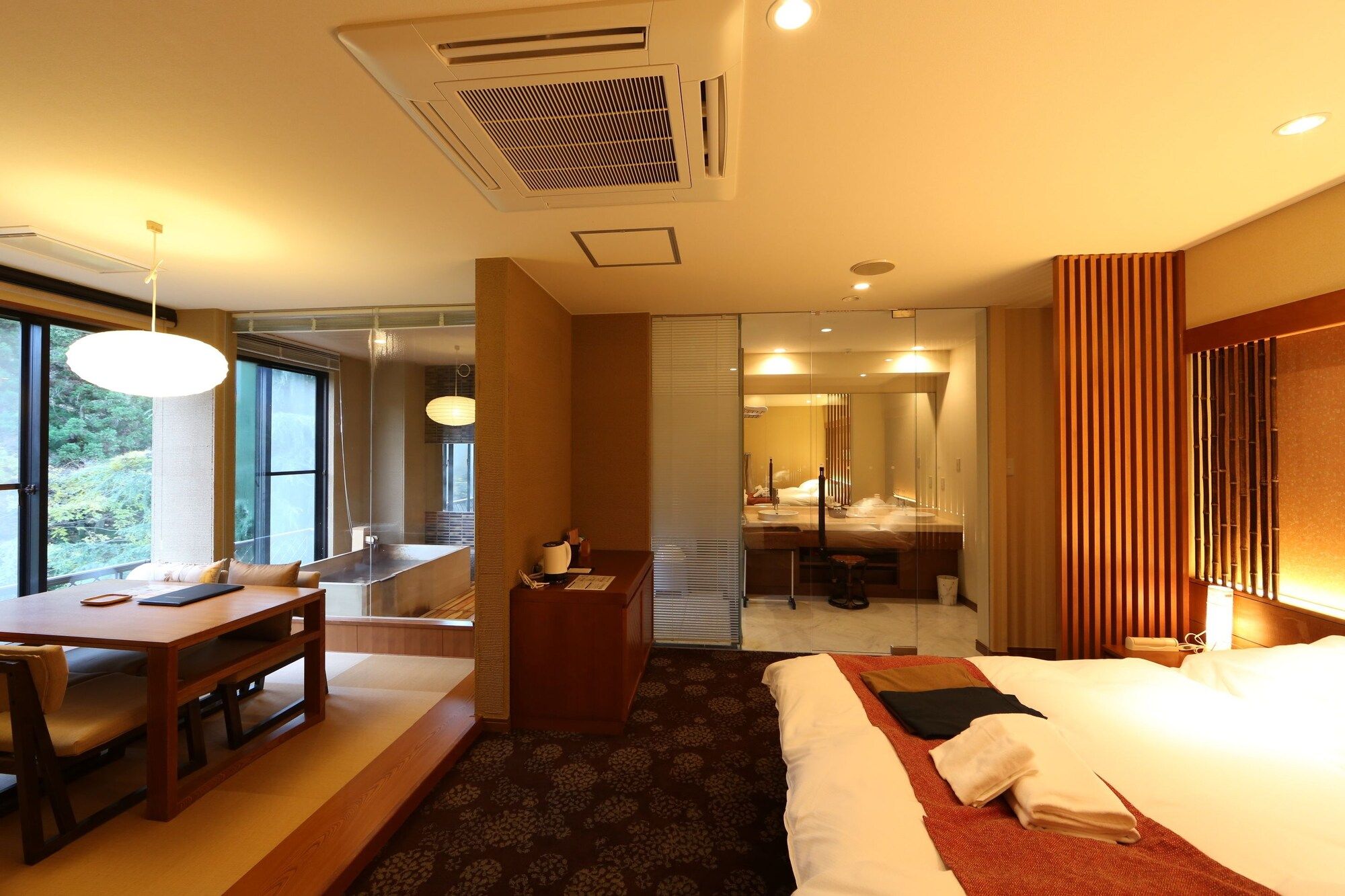 Art & Music Spa Resort Manatei Hakone - Hakone