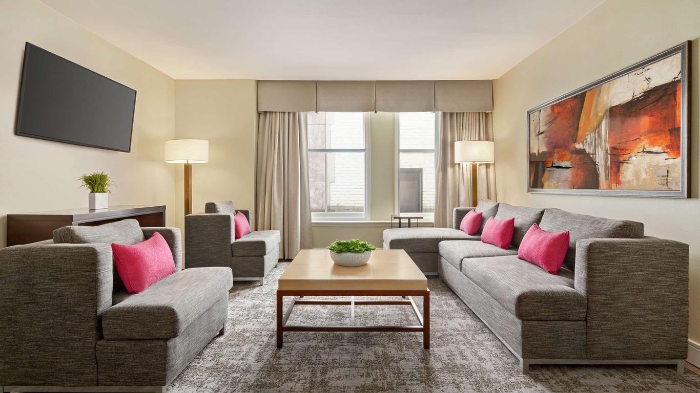 Hampton Inn & Suites New Orleans Downtown (French Quarter Area)