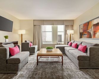 هامبتون إن آند سويتس نيو أورليانز داون تاون (فرينش سترر إر) - نيو اورليانز - غرفة معيشة